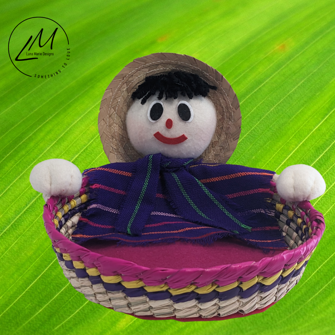 https://lunamariedesigns.com/cdn/shop/files/Small-Tortilla-Warmer-Lalo-0005-Front-a.png?v=1686340455&width=1445