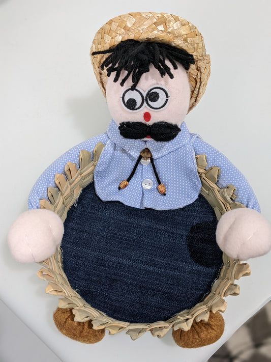 This decorative hand woven basket is a great addition to your entryway table, coffee table or night stand and can be used to store various small objects, snacks, keys, etc. Lucas 0002 Front